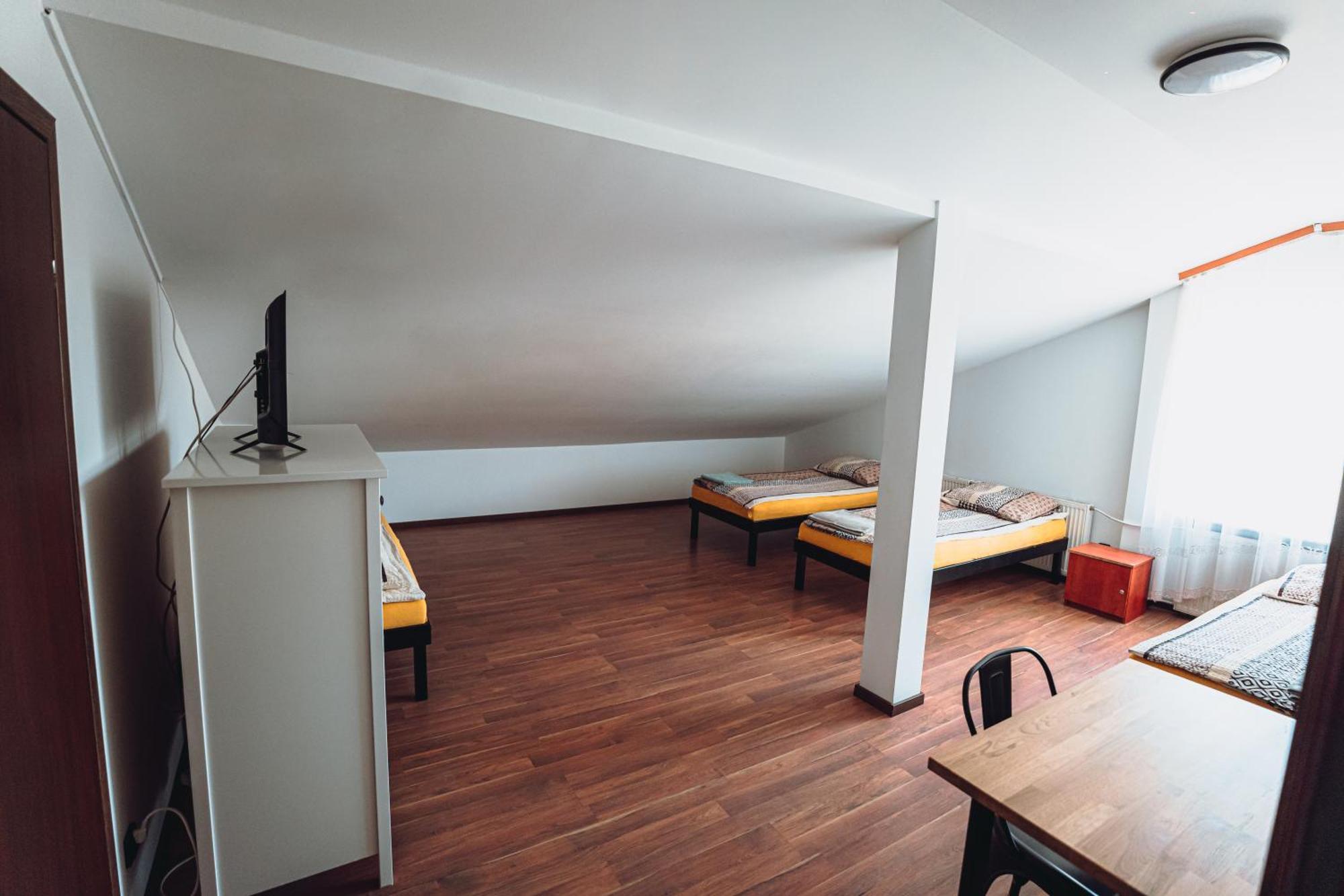 Kalwados Hotel Radzymin Bagian luar foto