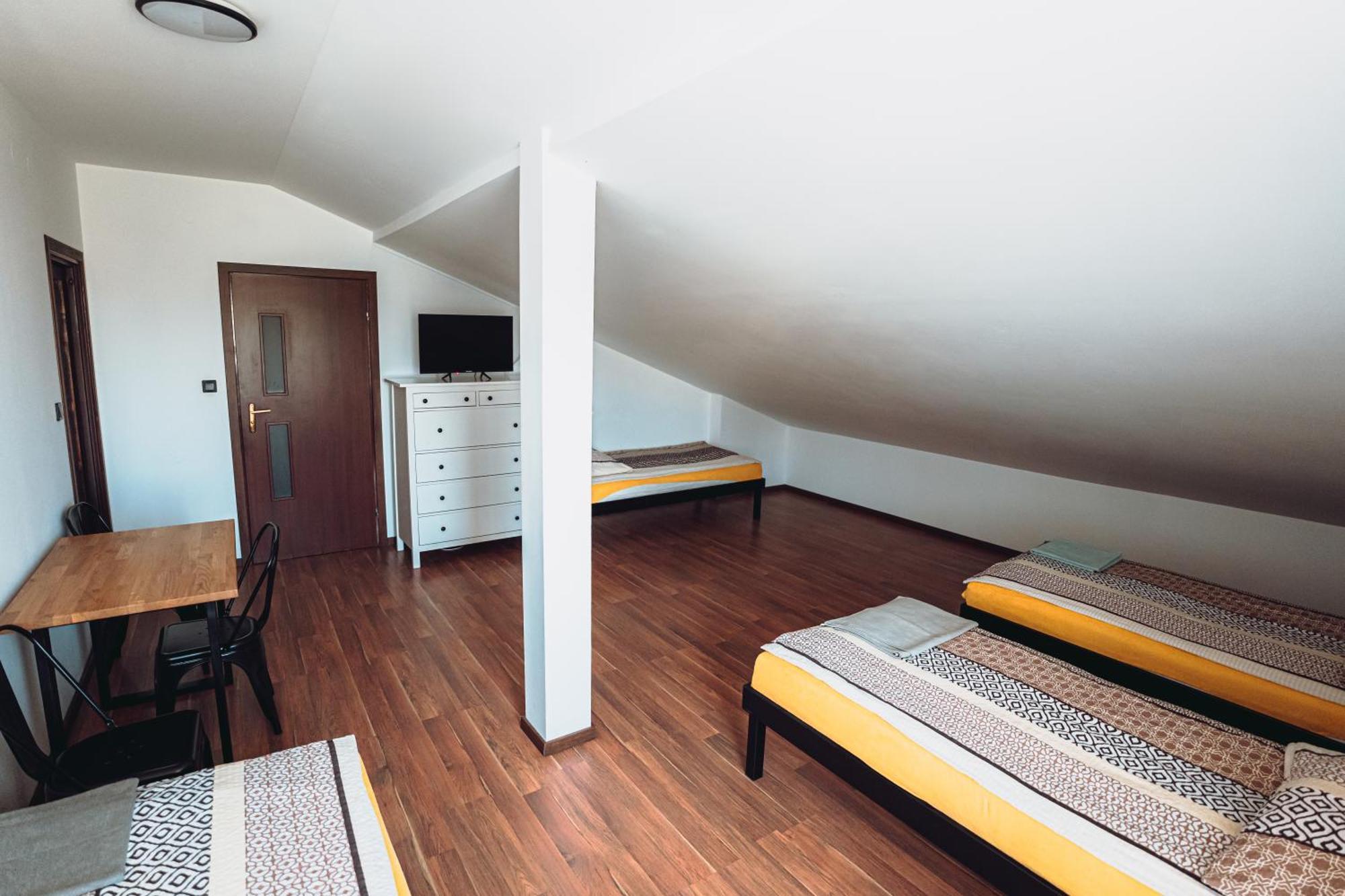 Kalwados Hotel Radzymin Bagian luar foto