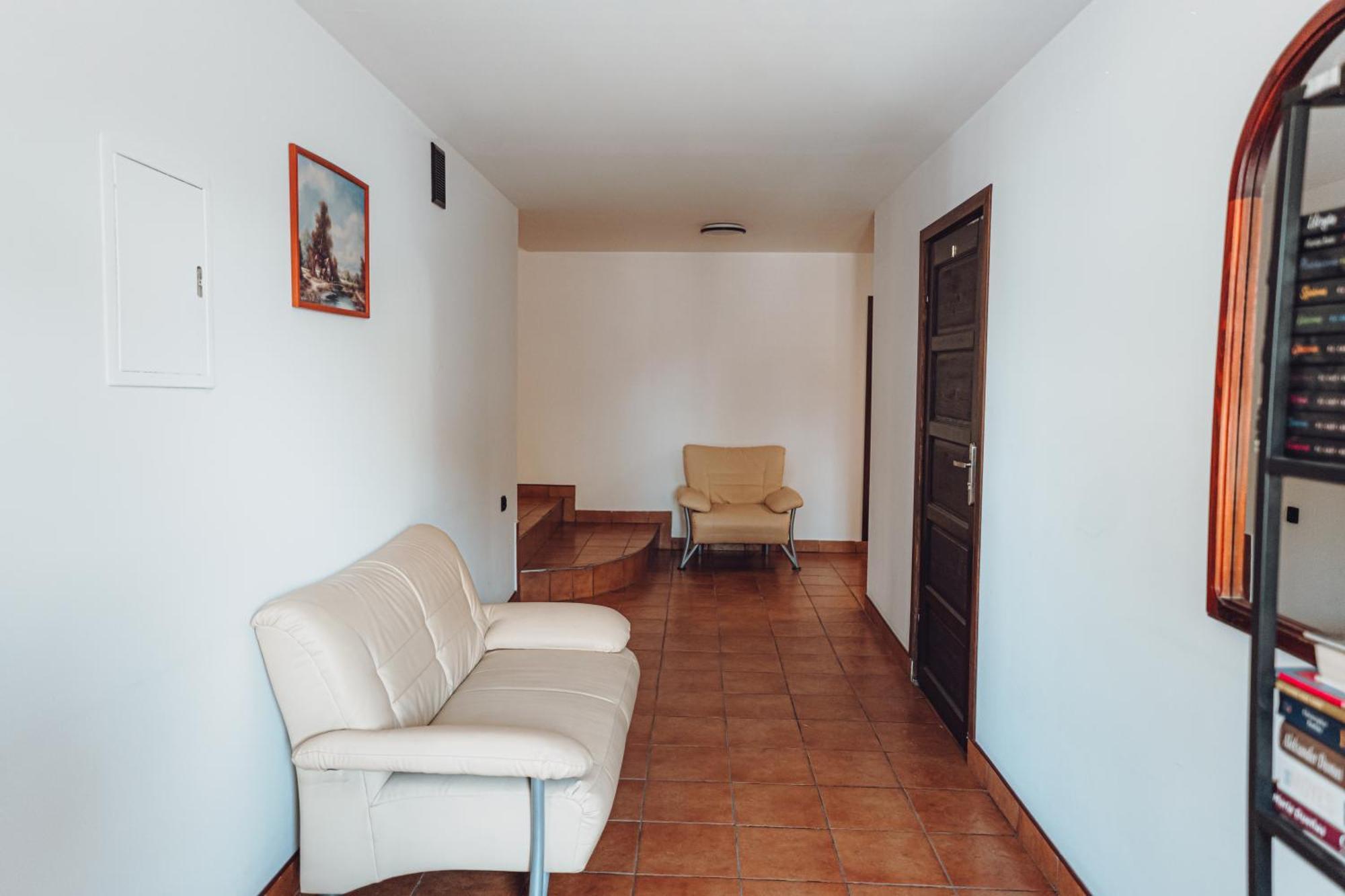 Kalwados Hotel Radzymin Bagian luar foto